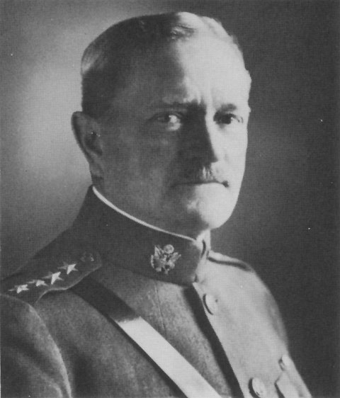 PERSHING.jpg (37634 octets)