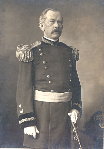 NICHOLS.jpg (35418 octets)